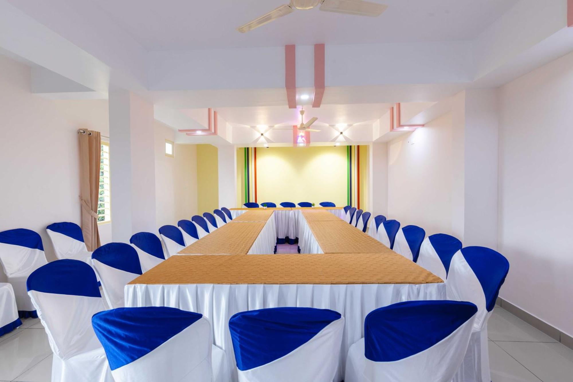 Treebo Airsuite Airport Hotel Kochi Exterior foto